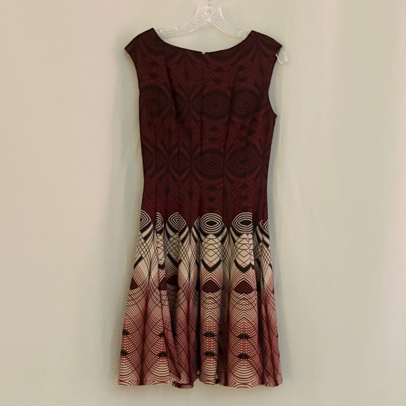 Danny & Nicole Dresses & Skirts - Danny and Nicole Sleeveless Dress